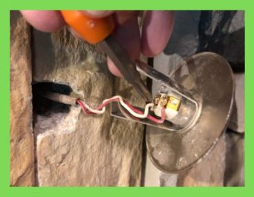 Remplacer une sonnette de porte